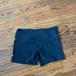 Lululemon reversible 4 inch shorts